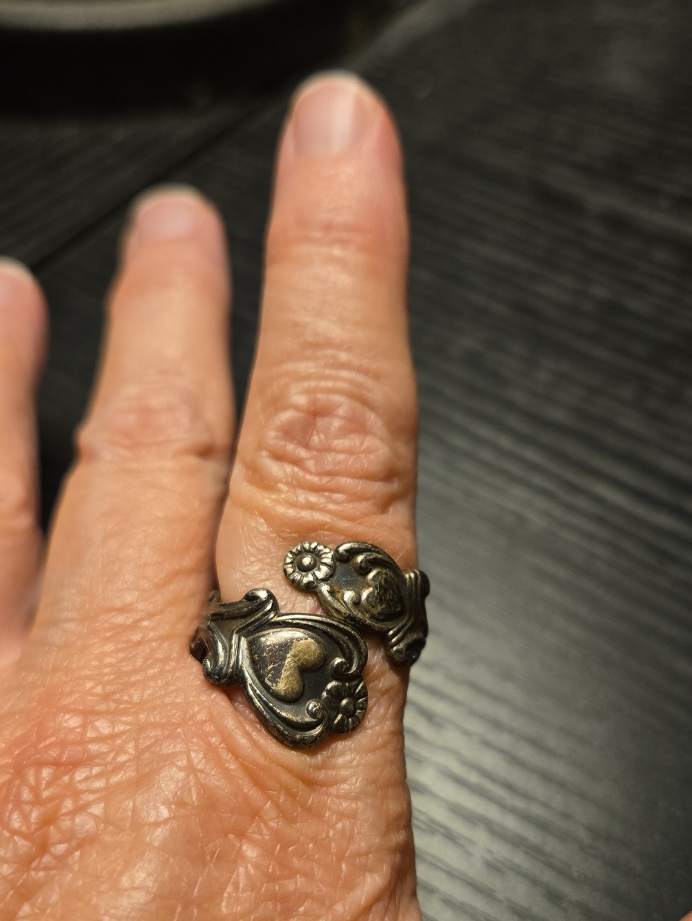 Vintage-Style Adjustable Heart & Floral Silver Ring - Women's Jewelry
